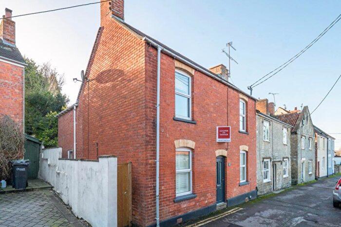 3 Bedroom Semi Detached House For Sale In Chapel Street, Warminster, BA12