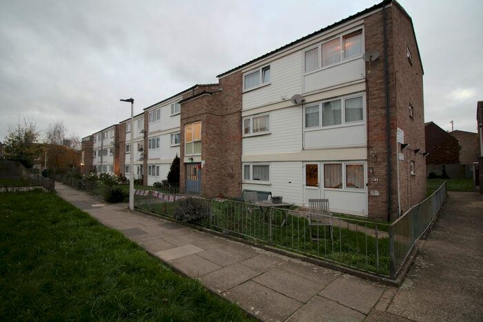 2 Bedroom Flat To Rent In Globe Road, Stratford, E15