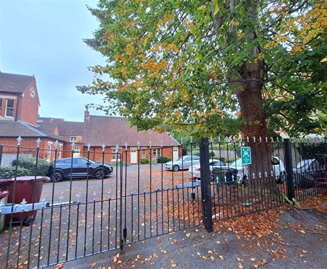 1 Bedroom Flat To Rent In The Waterhouse, - Gosbrook Road, RG4