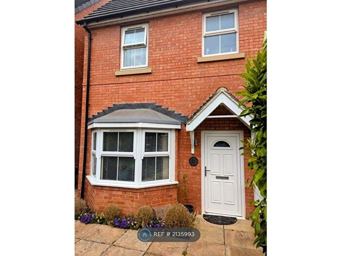 3 Bedroom Semi-Detached House To Rent In Irthlingborough, Wellingborough, NN9