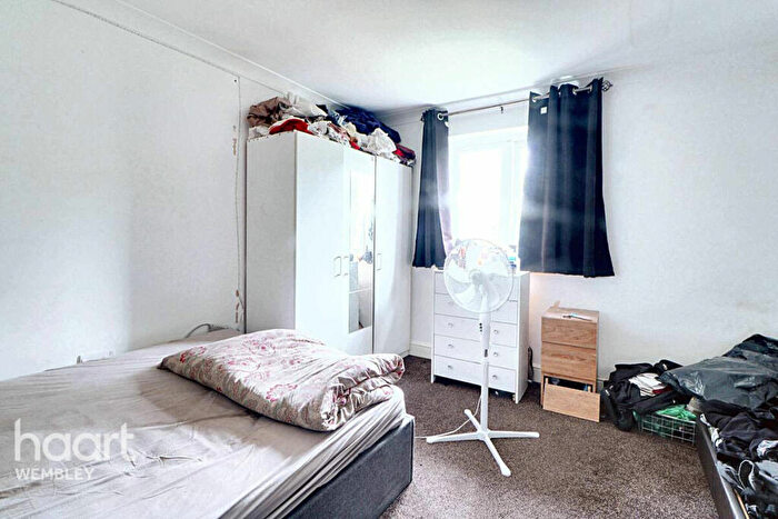 5 Bedroom Semi Detached House For Sale In Chalkhill Road, Wembley, HA9