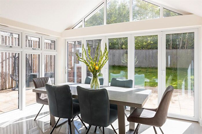 4 Bedroom Detached House For Sale In Sycamore Mews, Caterham, CR3