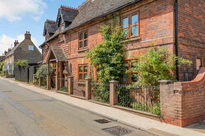 4 Bedroom Cottage For Sale In High Street, Whittlebury, Towcester, Northamptonshire, NN12