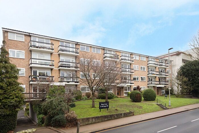 2 Bedroom Flat For Sale In Wessex Court, Putney Hill, SW15