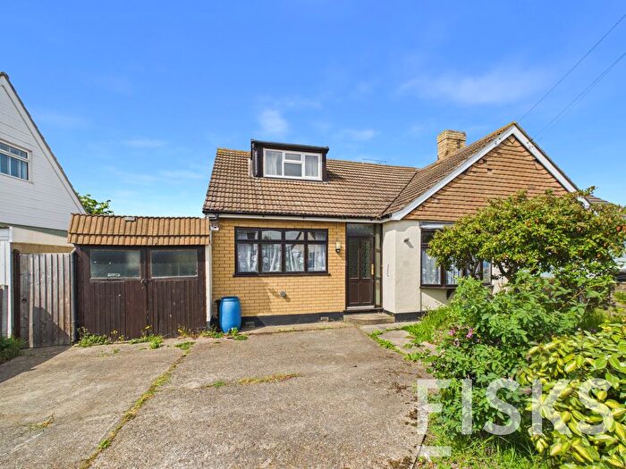 3 Bedroom Semi Detached Bungalow For Sale In Hawkesbury Road, Canvey Island, SS8