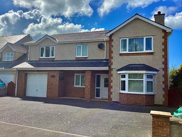 4 Bedroom Detached House To Rent In Brynteg, LL78