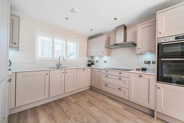 4 Bedroom Detached House For Sale In Castle Hill Lane, Bishopdown, SP1