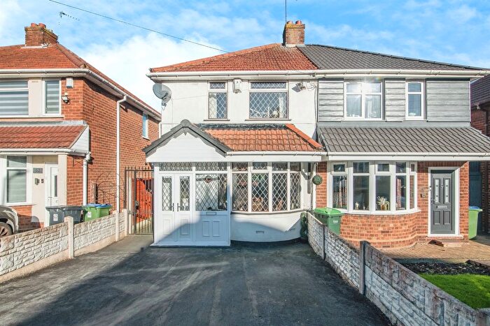 2 Bedroom Semi Detached House For Sale In Birch Crescent, Tividale, Oldbury, B69