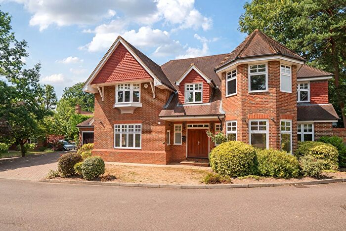 5 Bedroom Detached House For Sale In Courtney Place, Cobham, KT11