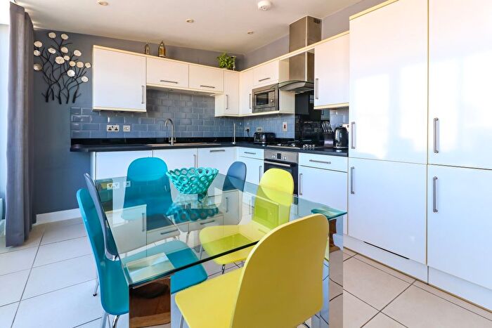 2 Bedroom Flat To Rent In St. Clements Street, Oxford, OX4