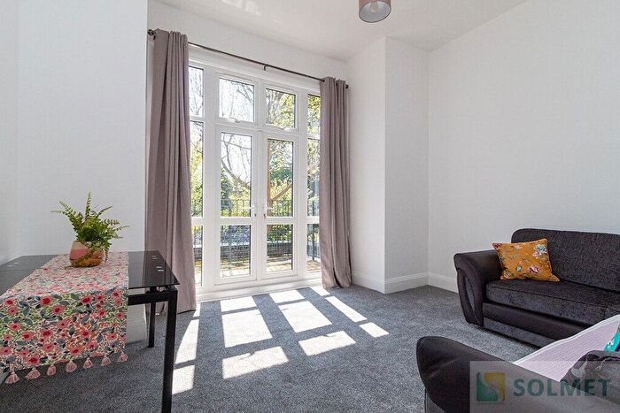 2 Bedroom Flat To Rent In Christchurch Avenue, Kilburn, London, NW6