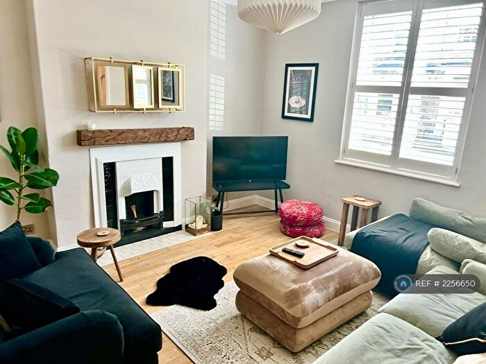 2 Bedroom Semi-Detached House To Rent In Church Street, South Cave., HU15