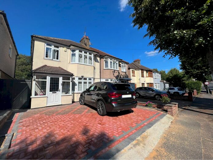 3 Bedroom Semi-Detached House To Rent In Osborne Road, Hornchurch, RM11
