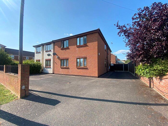 2 Bedroom Flat To Rent In Rectory Avenue - Online Registration Required, SS4
