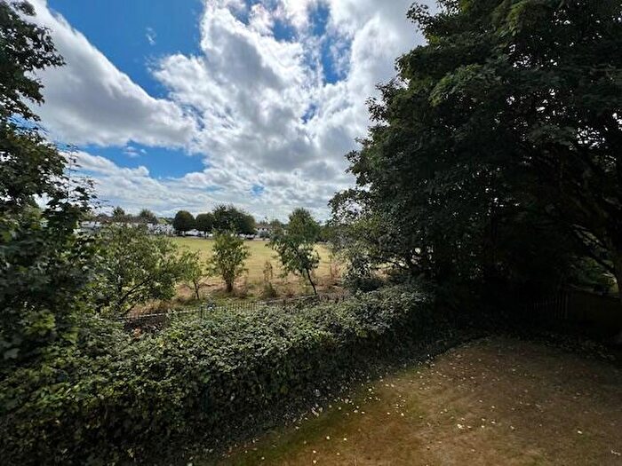 2 Bedroom Apartment To Rent In Llanishen Court, Cardiff, CF14