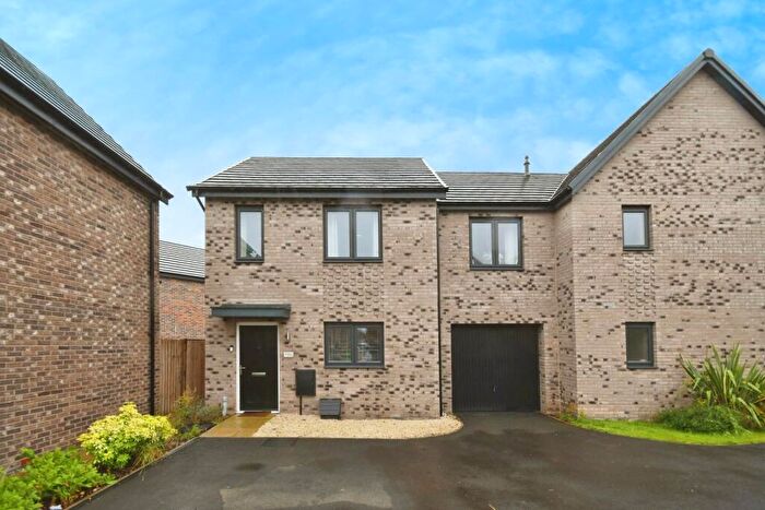 3 Bedroom Semi-Detached House For Sale In Woodyard Avenue, Tapton, Chesterfield, S41