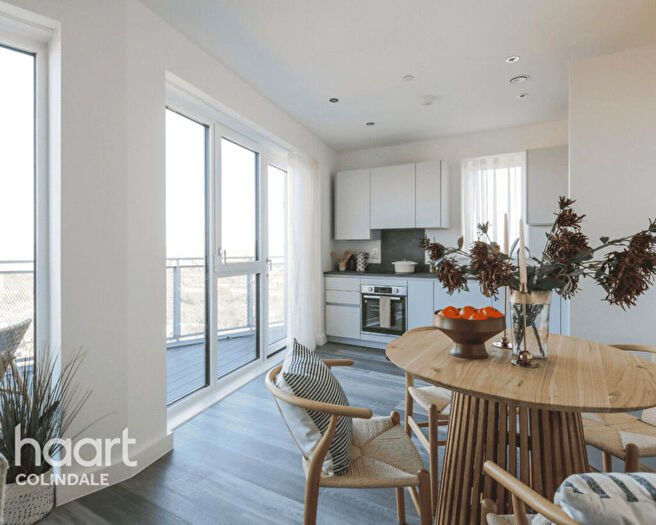 2 Bedroom Apartment For Sale In Burnt Oak Broadway, London, HA8