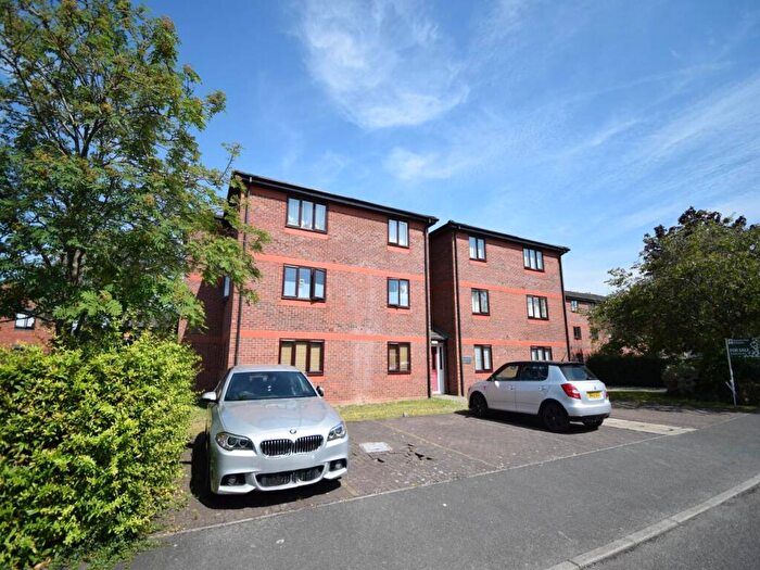2 Bedroom Flat To Rent In Haydock Close, Chester, Cheshire, CH1