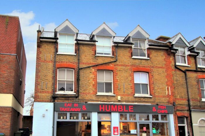 1 Bedroom Flat To Rent In Monument Hill, (), KT13