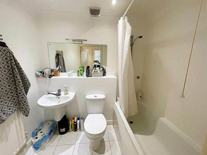 1 Bedroom Flat To Rent In Jessamine Road, Southampton, SO16
