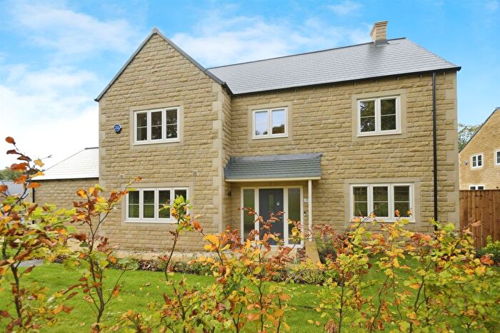 5 Bedroom Detached House For Sale In Normanhurst Park, Matlock, DE4