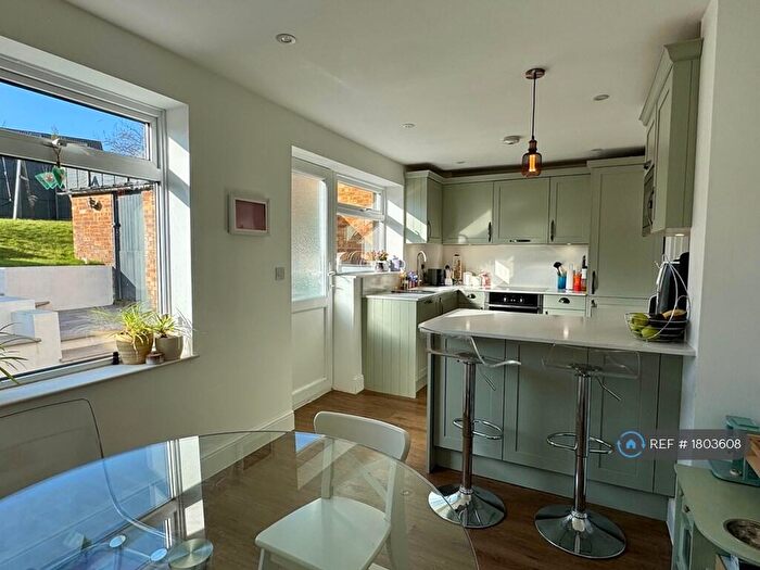 2 Bedroom End Of Terrace House To Rent In Spring Lane, Hemel Hempstead, HP1