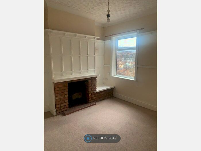 2 Bedroom Terraced House To Rent In Hartshill Road, Stoke-On-Trent, ST4