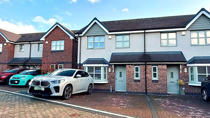 3 Bedroom Semi Detached House For Sale In Parc Pentywyn, Deganwy, Conwy, LL31