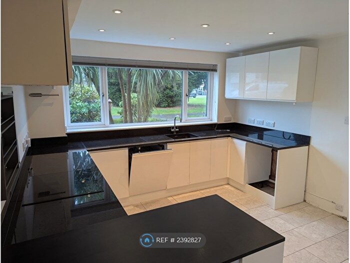 3 Bedroom Terraced House To Rent In Solihull, Solihull, B91