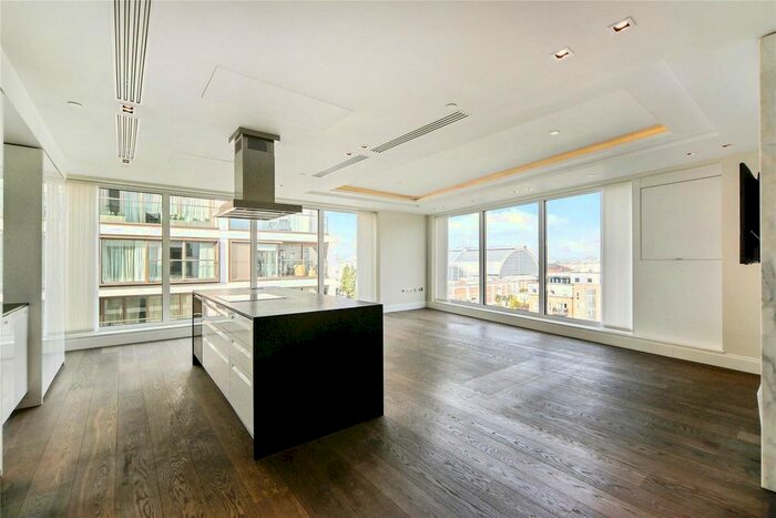 3 Bedroom Flat To Rent In Kensington High Street, London, W14