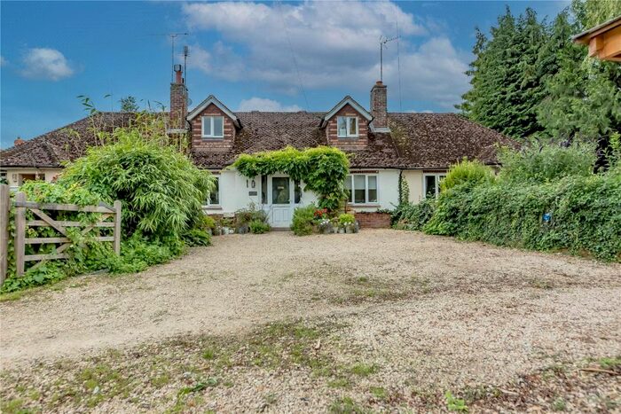 4 Bedroom Bungalow To Rent In Well Road, Crondall, Farnham GU10