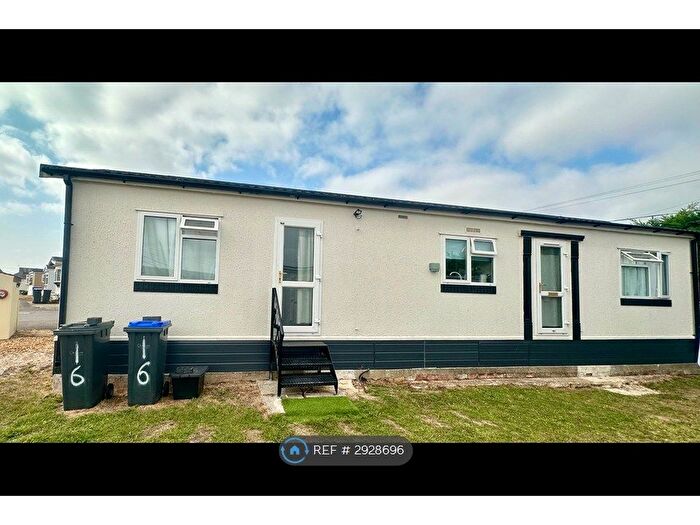 2 Bedroom Mobile/park Home To Rent In Porton Rd, Amesbury, Salisbury, SP4