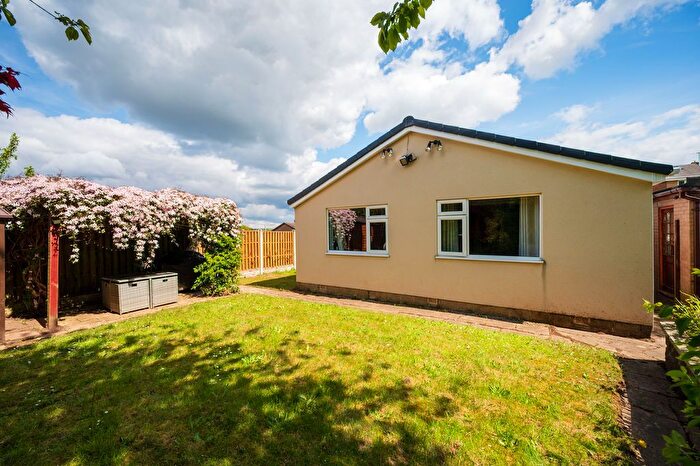 5 Bedroom Bungalow For Sale In Romney Drive, Dronfield, S18