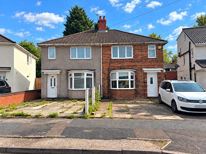 6 Bedroom Semi-Detached House For Sale In The Ring, Birmingham, West Midlands, B25