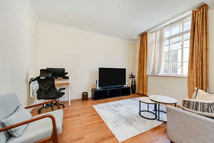 2 Bedroom Flat For Sale In North Block, London, SE1