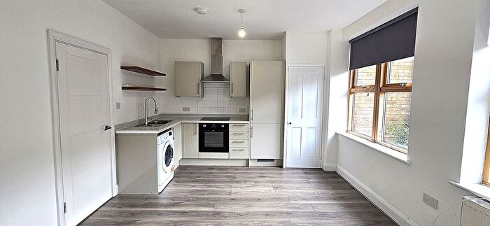 1 Bedroom Flat To Rent In Archway House, Orphanage Road, Watford, Hertfordshire, WD17