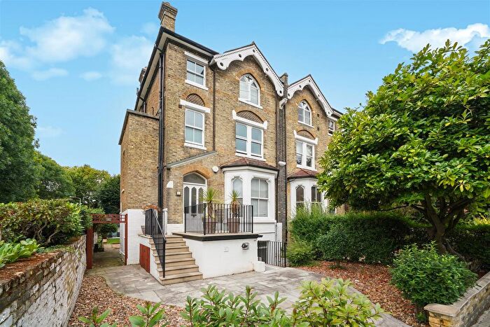 1 Bedroom Flat For Sale In Ravenna Road, Putney, SW15
