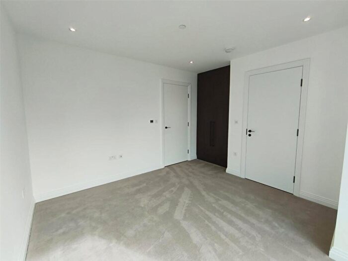 1 Bedroom Apartment To Rent In Halcyon House, Queens Cross, London, E16