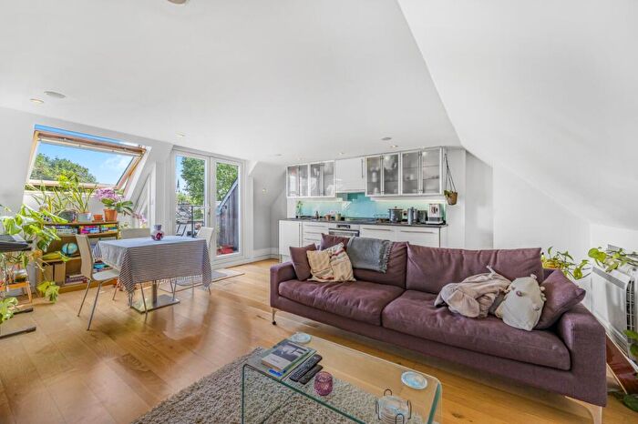 1 Bedroom Flat For Sale In Carlton Hill, St John's Wood, NW8