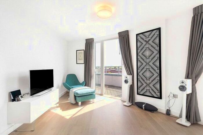 2 Bedroom Flat To Rent In Bollo Lane, London, W4
