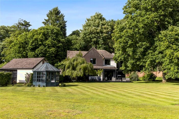 4 Bedroom Detached House For Sale In Hascombe Road, Godalming, Surrey, GU8