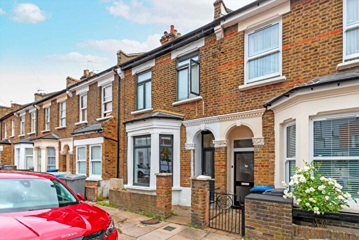 3 Bedroom Terraced House For Sale In Felixstowe Road, Kensal Rise, NW10