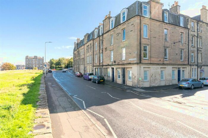 2 Bedroom Flat To Rent In / Lower Granton Road, Edinburgh, EH5