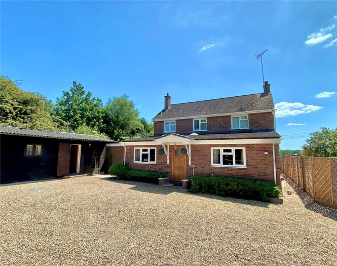 4 Bedroom Equestrian Facility For Sale In Crow Hill, Crow, Ringwood, Hampshire, BH24