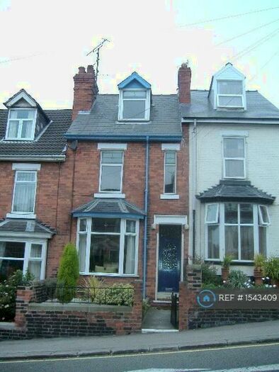 3 Bedroom Terraced House To Rent In Clarence Road, Chesterfield, S40