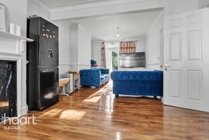 3 Bedroom Terraced House To Rent In Eton Road, Ilford, IG1