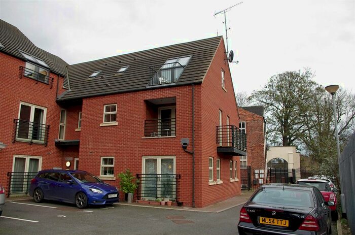 4 Bedroom Flat To Rent In Wesleyan Court, Lincoln LN2