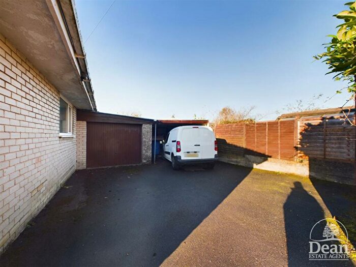 2 Bedroom Detached Bungalow For Sale In Woodside Street, Cinderford, GL14