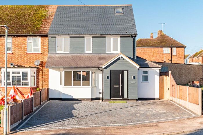 4 Bedroom Semi Detached House For Sale In Queens Road, Ware, Hertfordshire, SG12