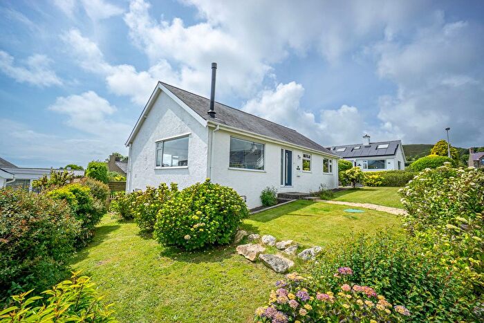 3 Bedroom Bungalow For Sale In Mynytho, Pwllheli, LL53
